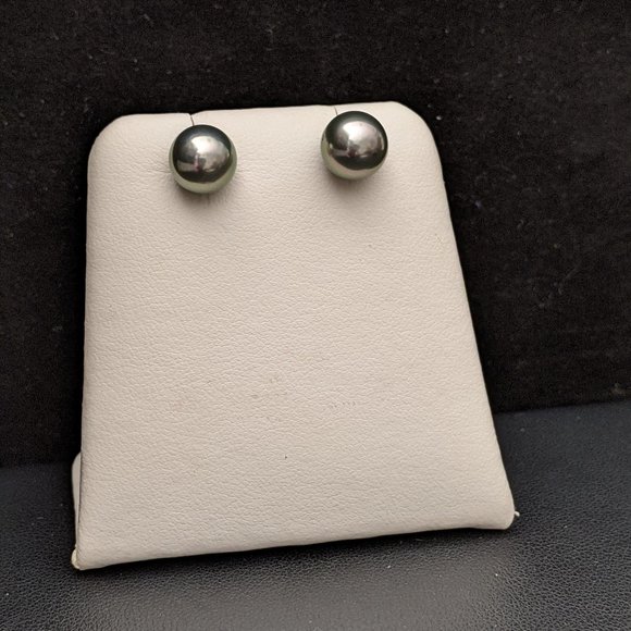 SOLD!! Tahitian Pearl Stud Earrings - Picture 1 of 4